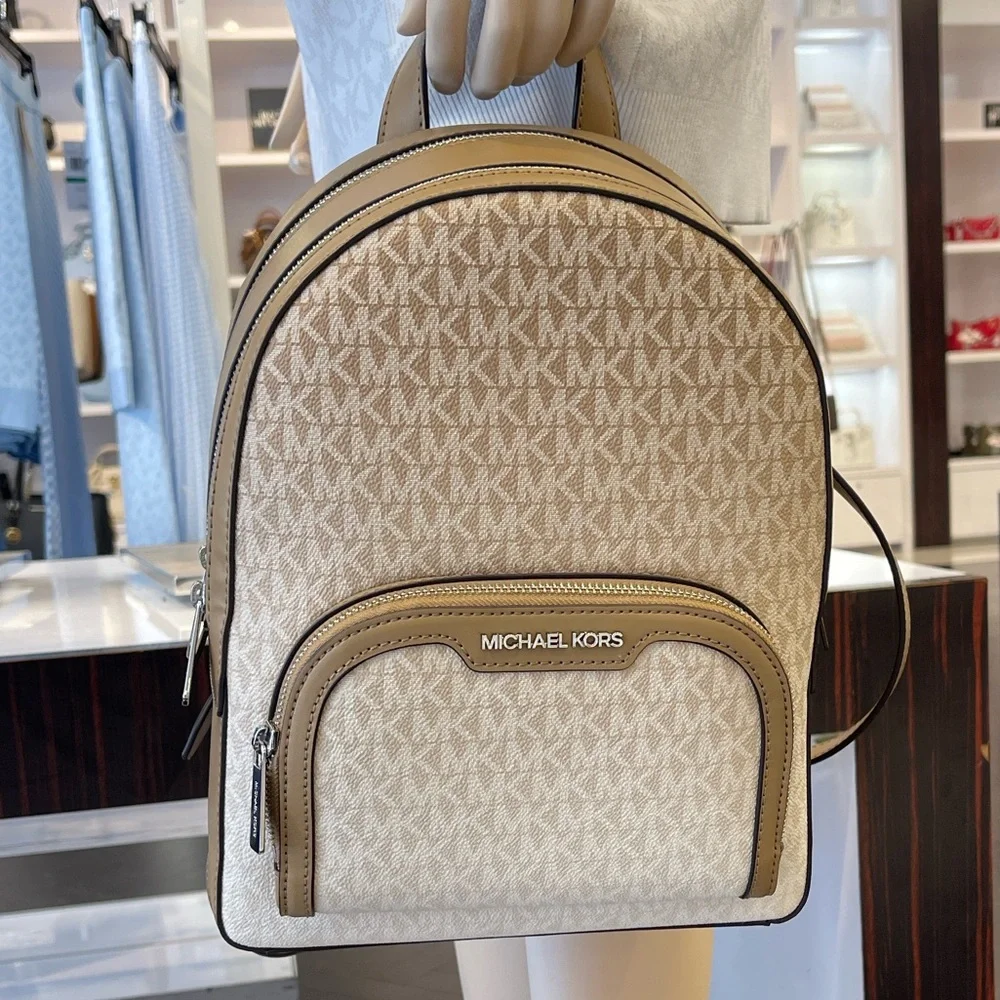 MICHAEL KORS Jaycee Medium Ombré Signature Logo Backpack
Husk
NWT - Picture 1 of 16